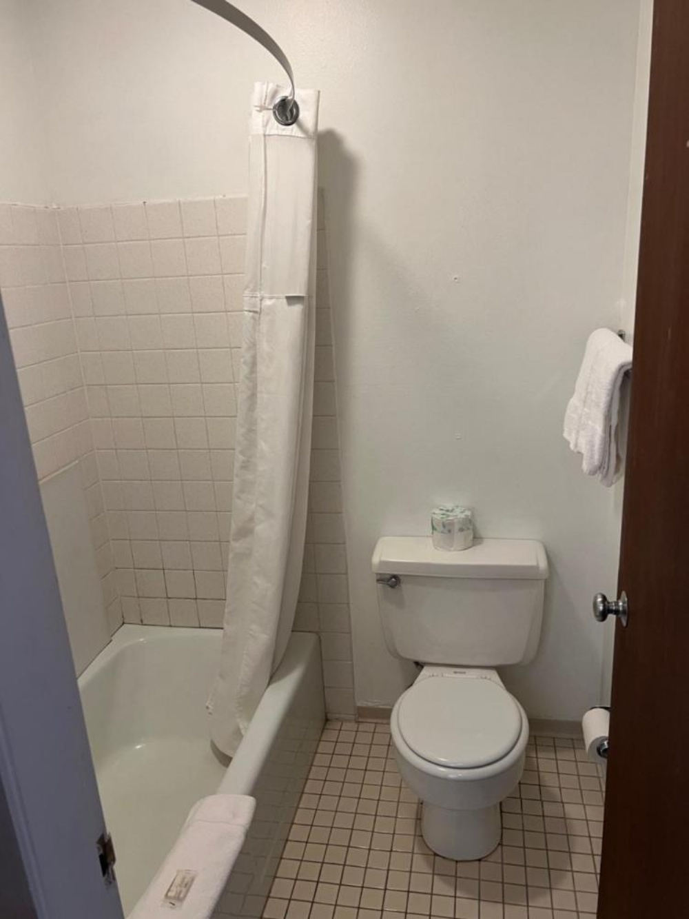 King Room - Disability Access - Non-Smoking