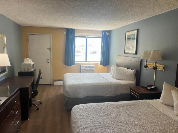 Studio Lodge Laramie image 12