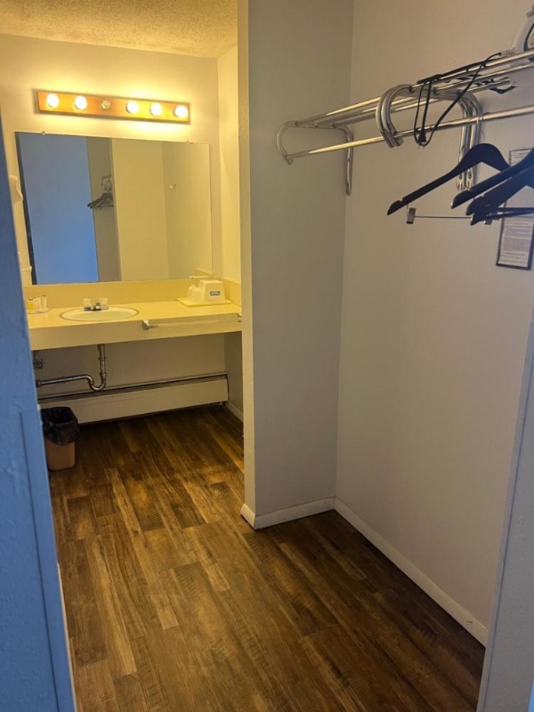 Studio Lodge Laramie image 26