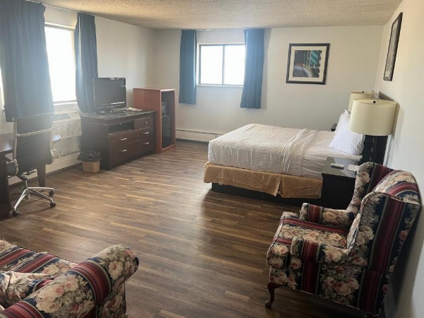 Studio Lodge Laramie image 34