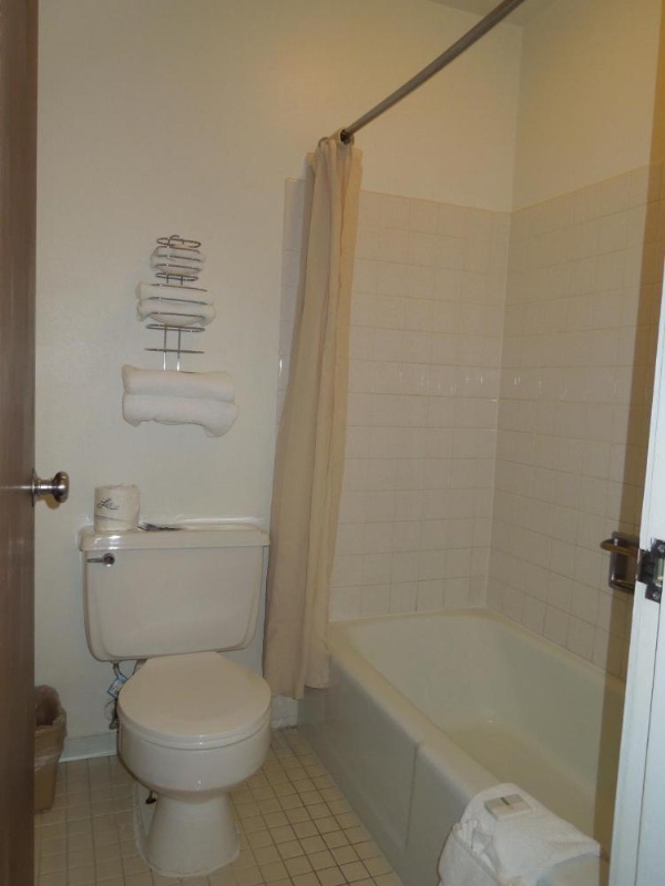 Studio Lodge Laramie image 6